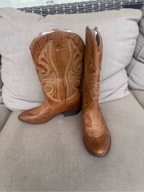 Coconuts by Matisse, LEGEND Tan, Cowboy Boots, Size 10M